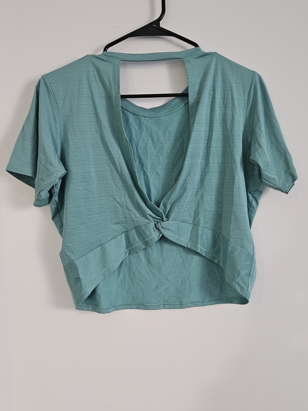 Fabletics Active Crop Tee - Picture 4 of 4
